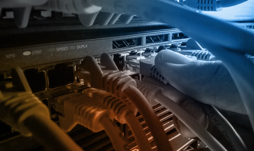 شبكة الاتصال